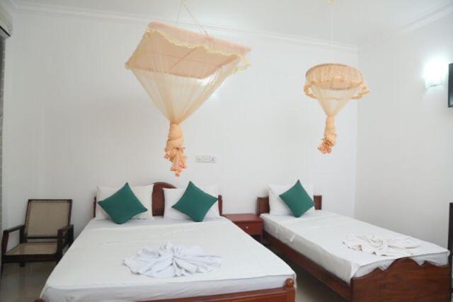 Honey Beach Negombo Exterior photo